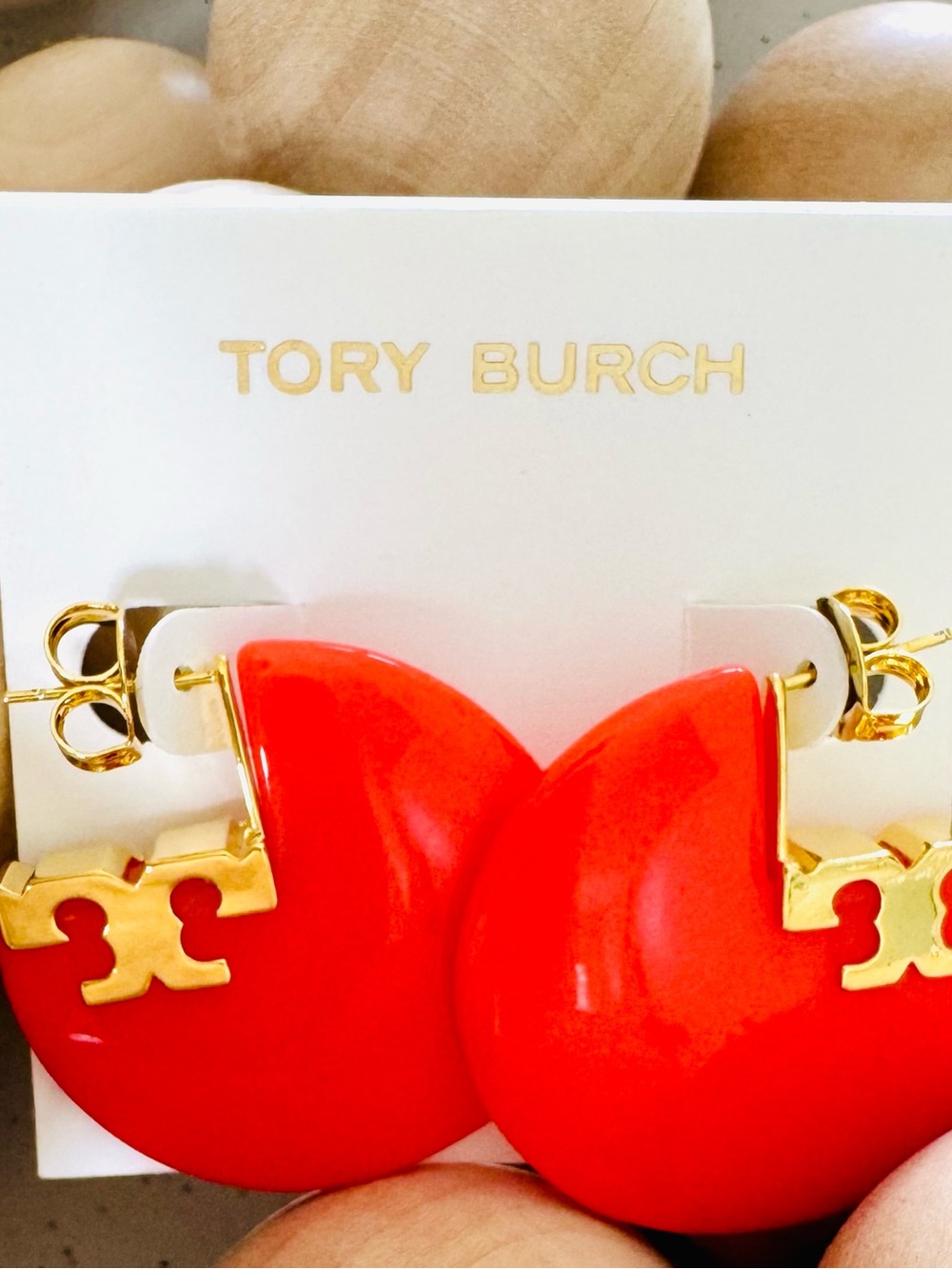Authentic Tory Burch Bright Coral Gold Logo Disc Earrings (OS) - Picture 3 of 5